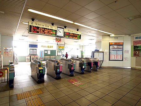 若葉駅改札