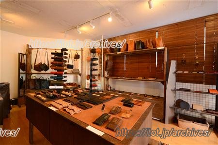 m＋（エムピウ）