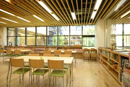 プラリバ-図書ラウンジ