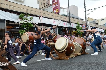 八王子の夜を彩る&ldquo;彫り&rdquo;の山車 地域が作り上げる「八王子まつり」の魅力とは