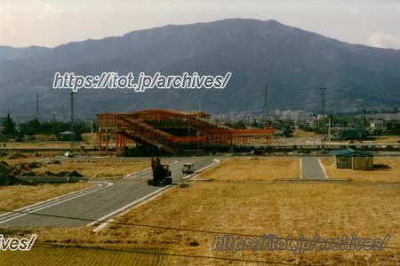 建設中の開成駅