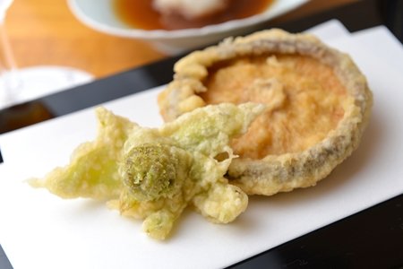 天ぷらすず航 店主 鈴木晴也さん インタビュー