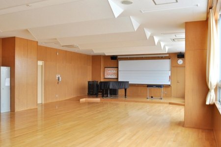 開成南小学校　音楽室