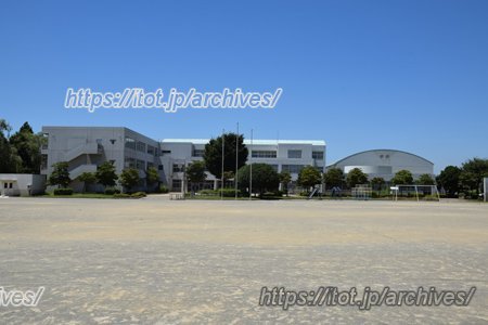 印西市立西の原小学校 全景