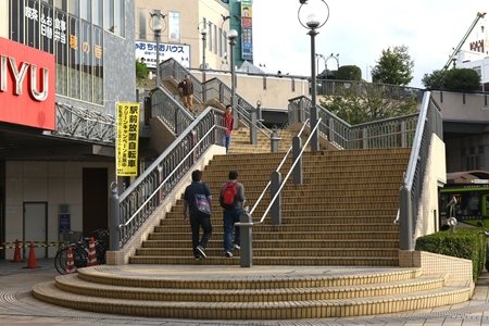 成増　ペデストリアンデッキ