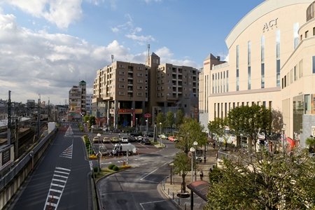 板橋区都市整備部　拠点整備課計画グループ 拠点整備担当係長 月間英明さん