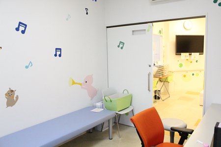 じきはらこどもクリニック 診察室