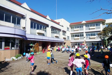 自然との触れ合いを大切に知的好奇心を育む木のぬくもりに包まれた“くまさんの幼稚園”／川崎ふたば幼稚園 園長 小川哲也 先生