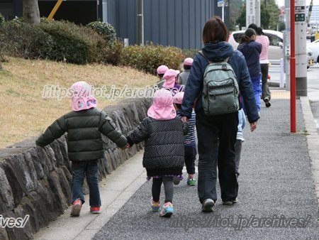 千葉市立真砂第三保育所散歩