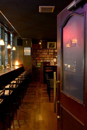 夕暮れに浮かぶJAZZのネオン “ジャズの街”阿佐ヶ谷を代表するジャズバー／jazz bar クラヴィーア　山川秀明さん