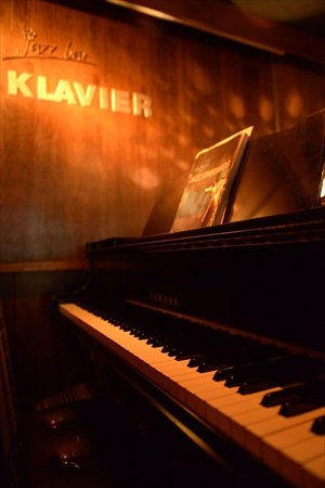 クラヴィーア　ピアノ