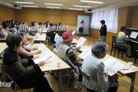 青葉台コミュニティハウス 本の家