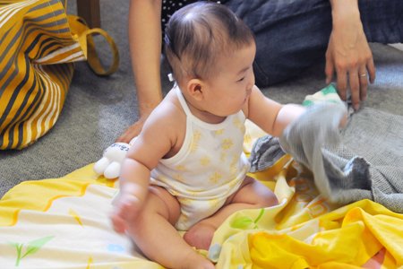 小平市立御幸地域センター　子育てふれあい広場　乳児2