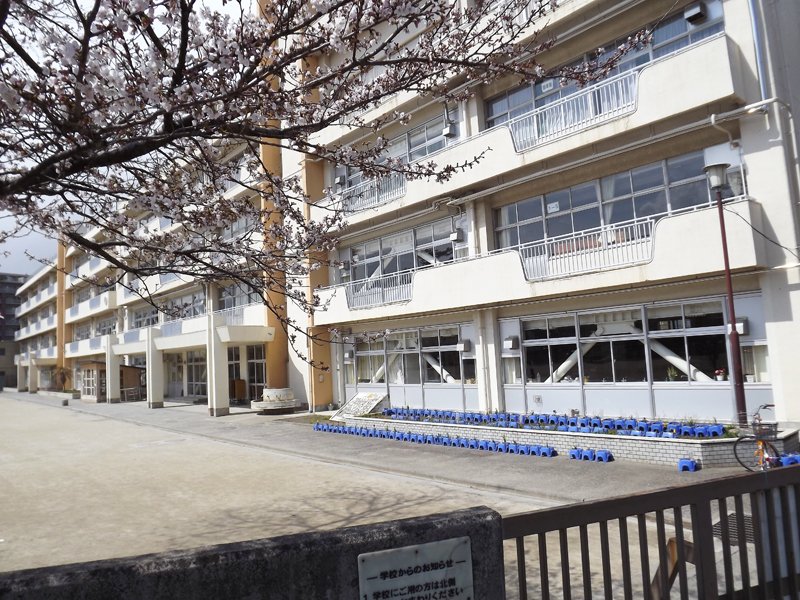 小学校の校舎