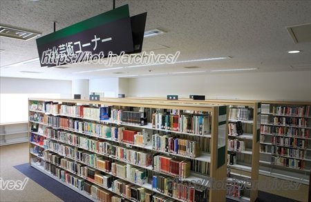 豊島区立中央図書館