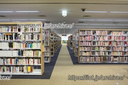 豊島区立中央図書館
