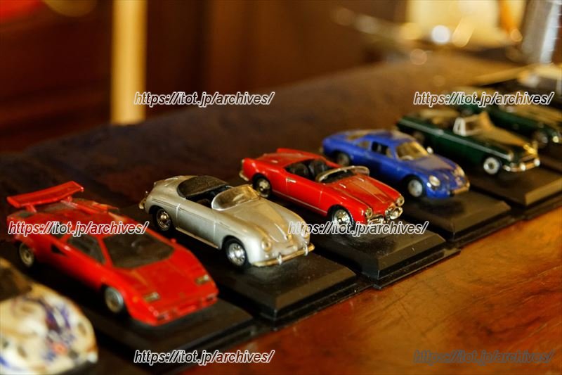 レトロカーの置物