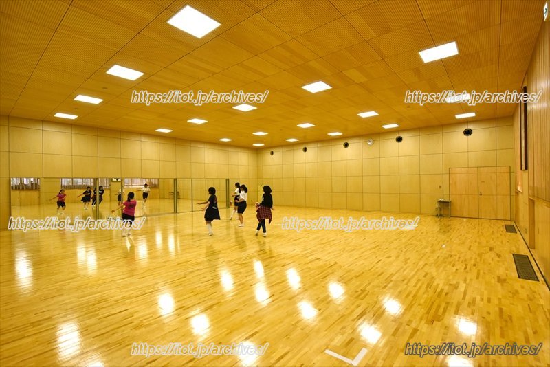 武道館・ダンス部の部活風景。いずれは放課後にたくさんの生徒が残って活動をしているというのが理想だという