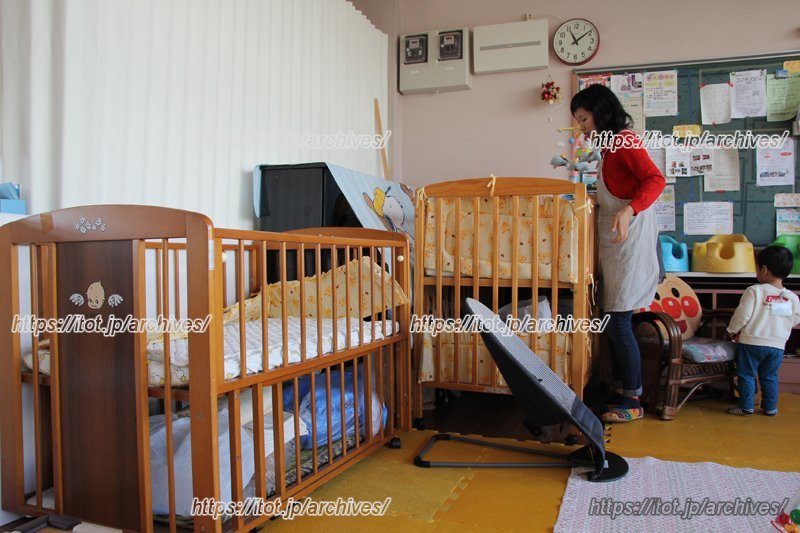 ベビーベッドも用意されている