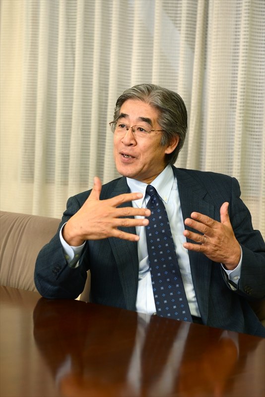 「時代に貢献できる真の人間形成を目指して、日々、教育に向き合う」