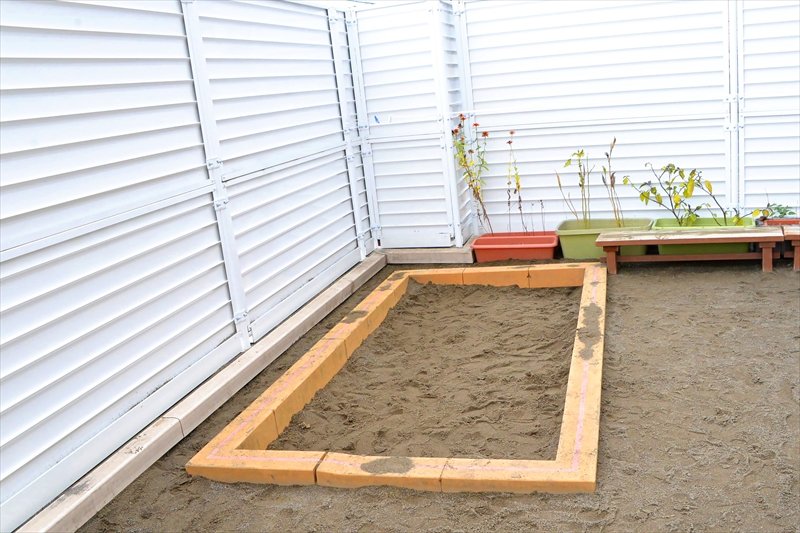 土遊びのできる園庭