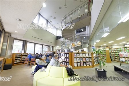 「生涯ずっと本を読み続けてほしい。」 図書館の枠を超えた取り組みで想いを伝える図書館／鎌ケ谷市立図書館 館長 髙橋さん、主査 米井さん、株式会社すばる 図書館事業室 椎名さん