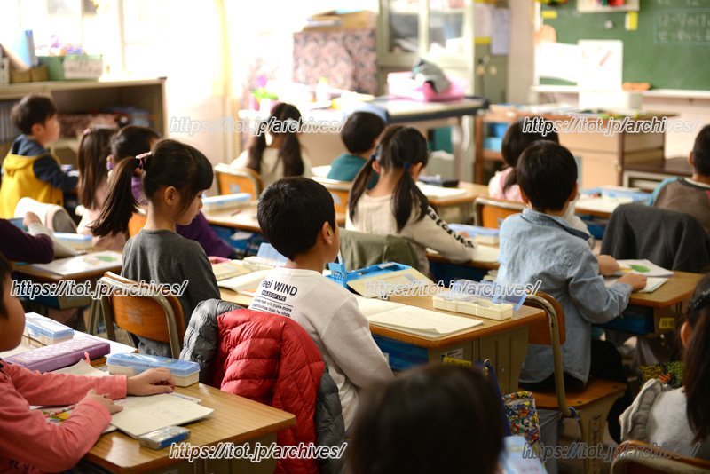 真剣に学ぶ子ども達
