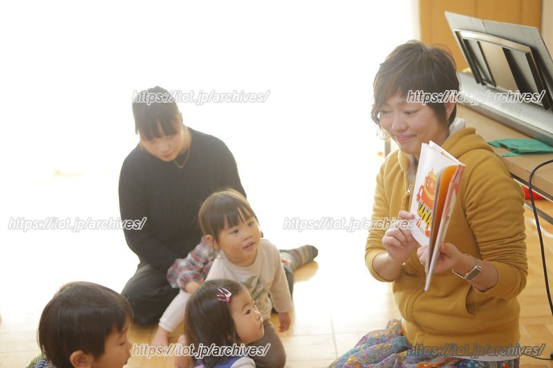 音楽だけでなく絵本の読み聞かせも