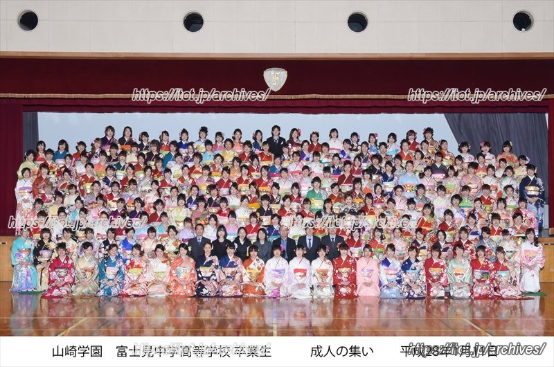 卒業した多くの生徒が訪れる。それだけ満足のいく学生生活だったという現れだろう