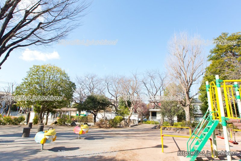 千早公園など公園も多い