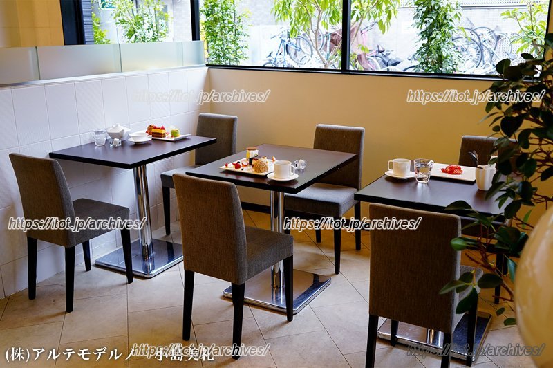 店内のサロンスペース