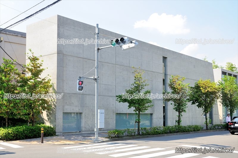 「東京アートミュージアム」