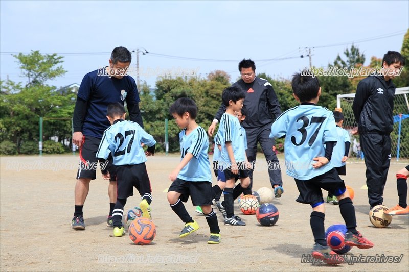 磯辺FC　インタビュー　コーチと子どもたち