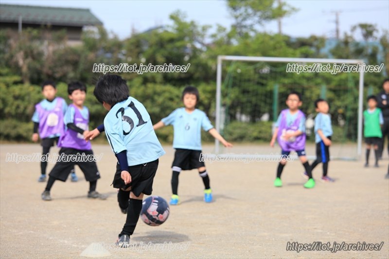 磯辺FC　インタビュー　元気に練習する子どもたち