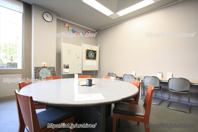 あらゆる人が訪れやすい環境づくりに取り組んでいる 「Young Adult Room」