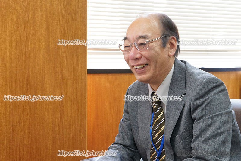 校長 愛敬俊幸先生