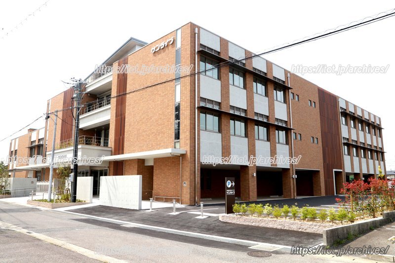 「みよし市図書館学習交流プラザ サンライブ」