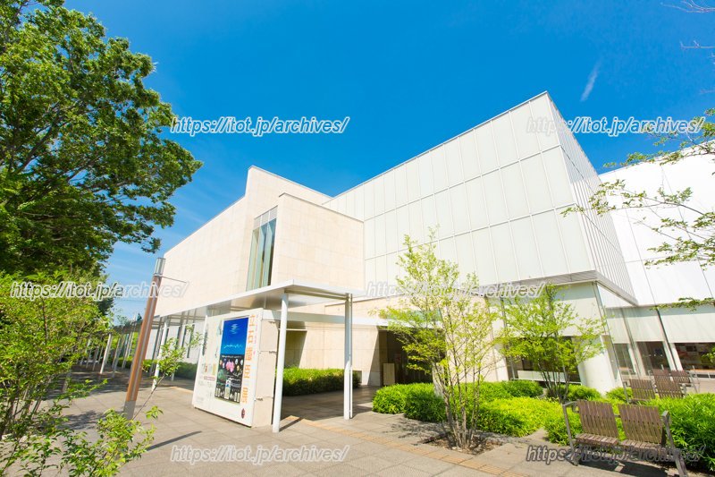 市民参加プログラムも開催される「府中市美術館」