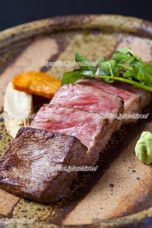 会席の一例。「のざき牛のステーキ」