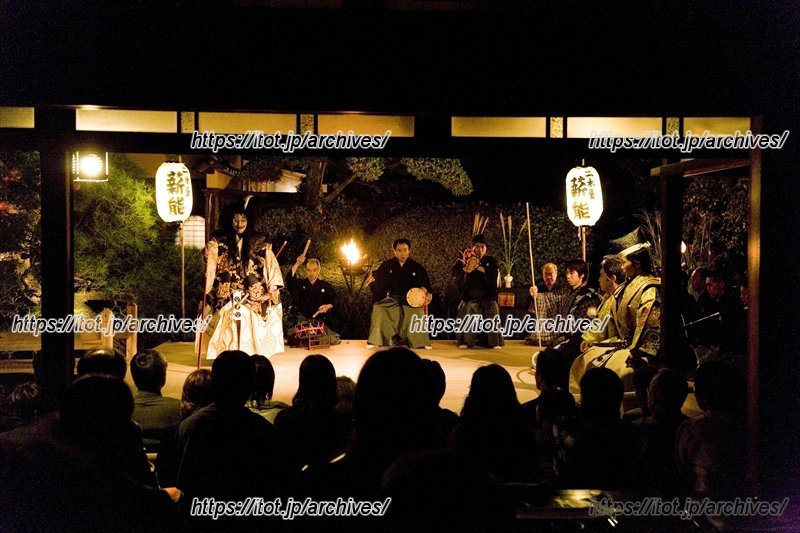 「二木屋薪能」の一幕