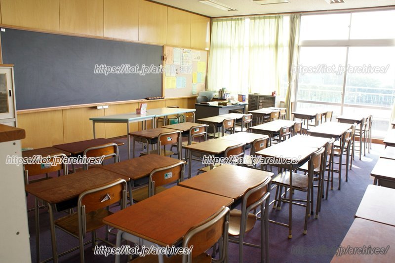 小学校の教室の様子