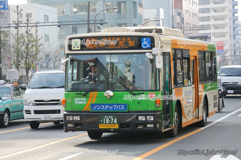 現在、南北移動にはバスを利用している