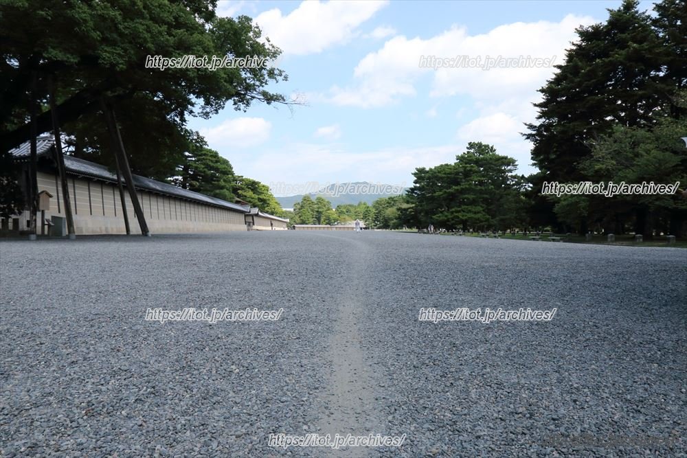 外周がおよそ4kmに及ぶ広大な公園