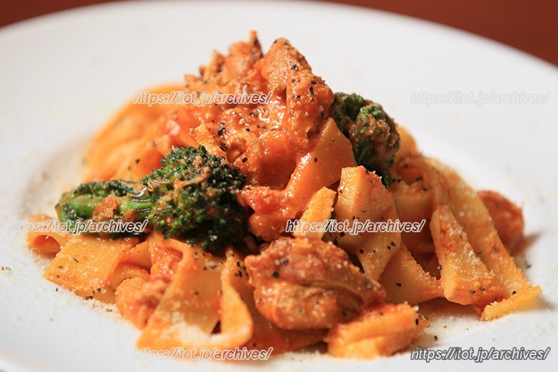 肉料理を中心とした豊富なメニュー