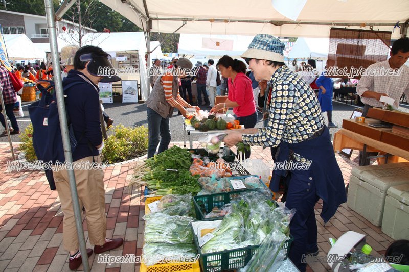地元の農産物を購入できる「しんゆりファーマーズ」のゾーン