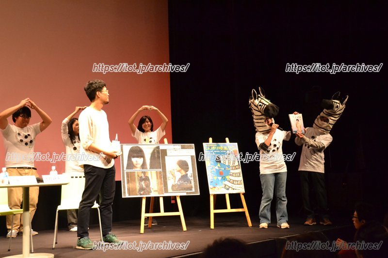 ボランティアスタッフと「シネマウマ」が活躍する