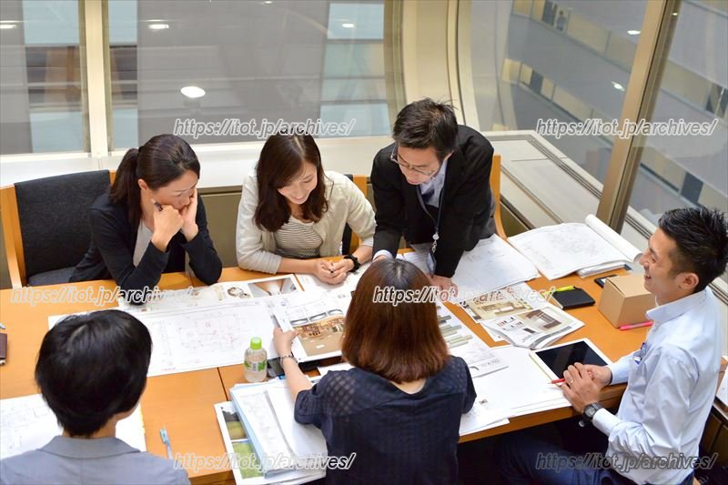 良い住宅をつくるため何度も打ち合わせを重ねます