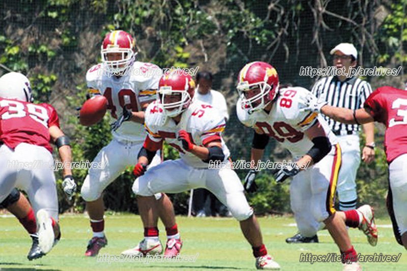 アメリカンフットボール部の活動の様子