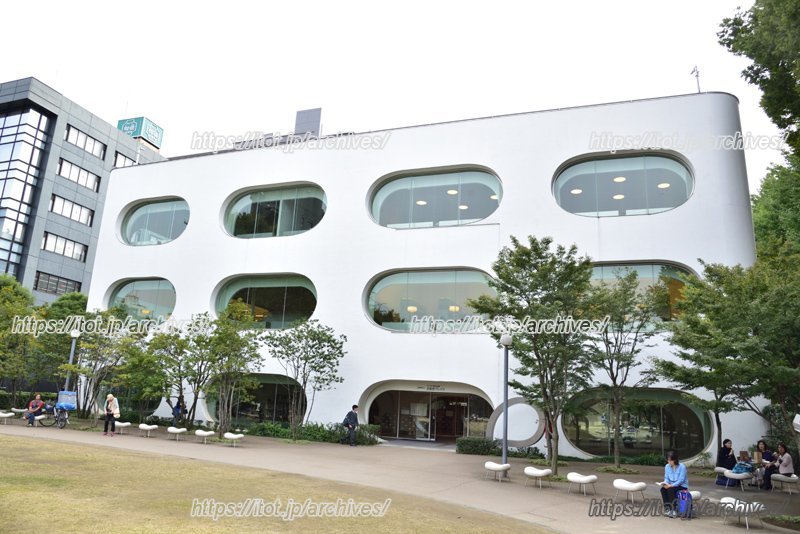 「武蔵野プレイス」