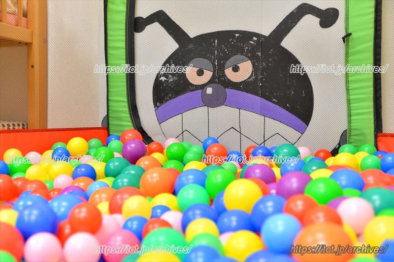人気の遊具「ボールプール」